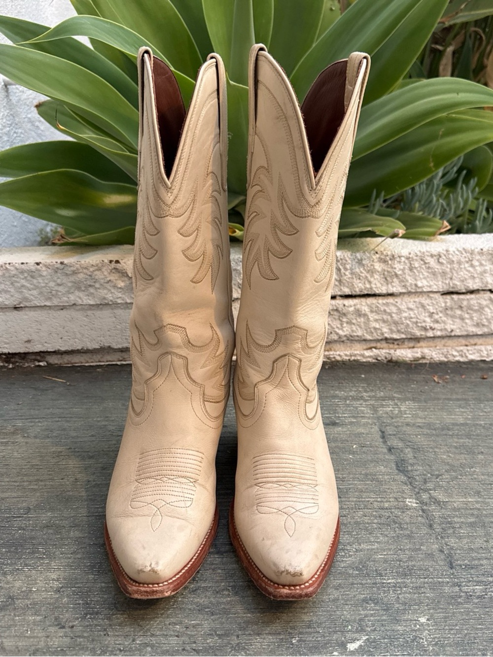 Tecovas Annie cream white with Tan leather cowboy boots 8.5 B - Picture 3 of 8